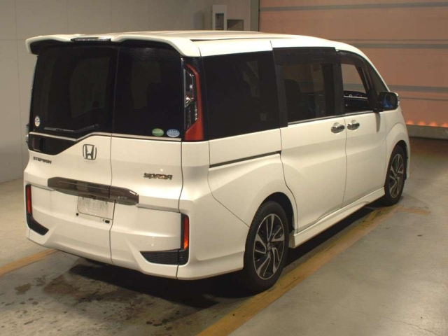 HONDA STEP WAGON 2015