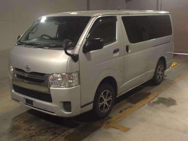 TOYOTA HIACE VAN 2014