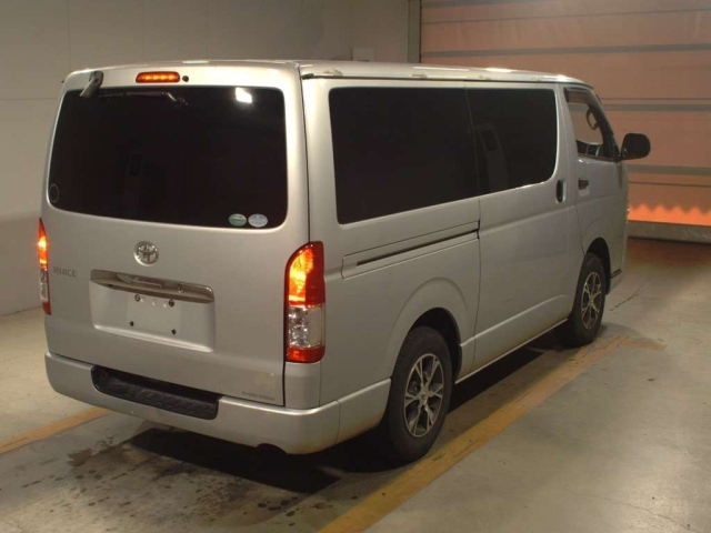 TOYOTA HIACE VAN 2014