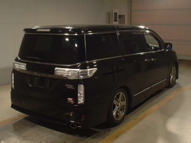 NISSAN ELGRAND 2011