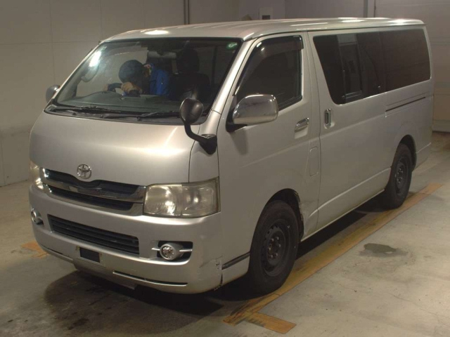 TOYOTA HIACE VAN 2009