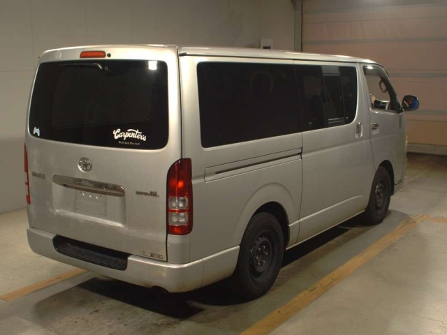 TOYOTA HIACE VAN 2009