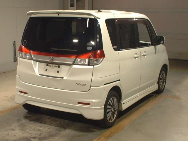 SUZUKI SOLIO 2011