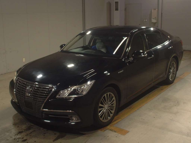 TOYOTA CROWN 2013