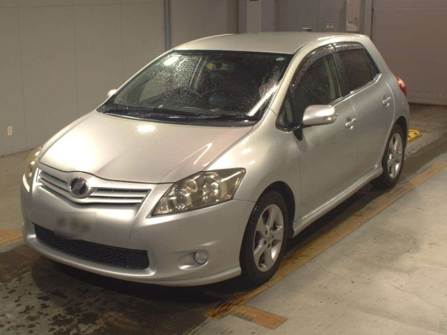 TOYOTA AURIS 2010