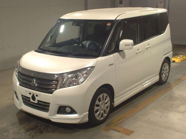 MITSUBISHI DELICA D2 2018