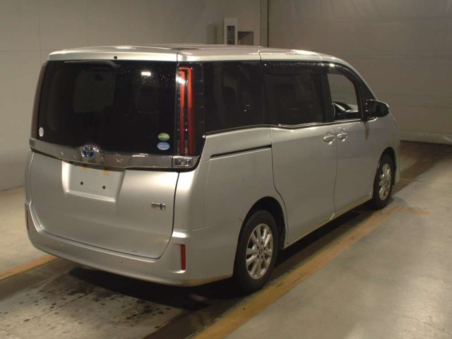TOYOTA NOAH 2020