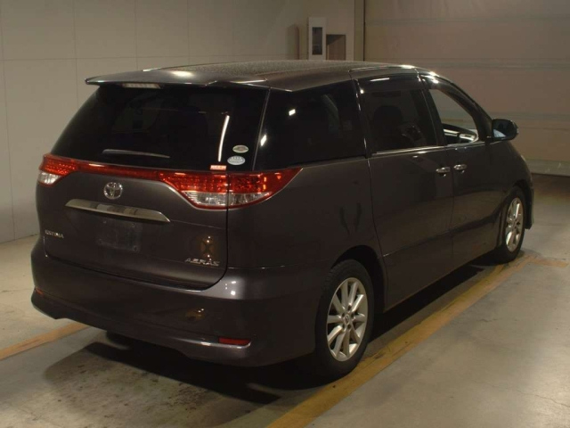 TOYOTA ESTIMA 2010