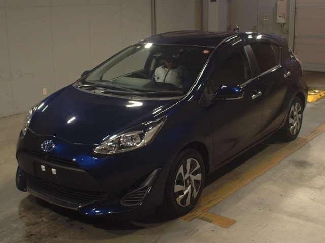 TOYOTA AQUA 2020