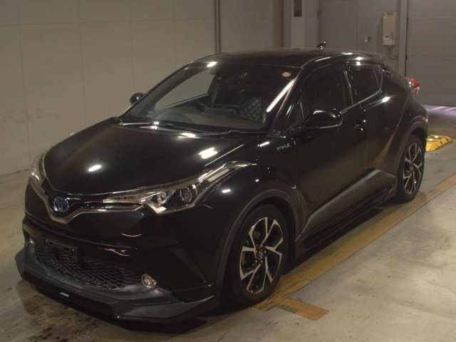 TOYOTA C-HR 2017