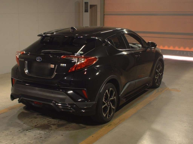 TOYOTA C-HR 2017