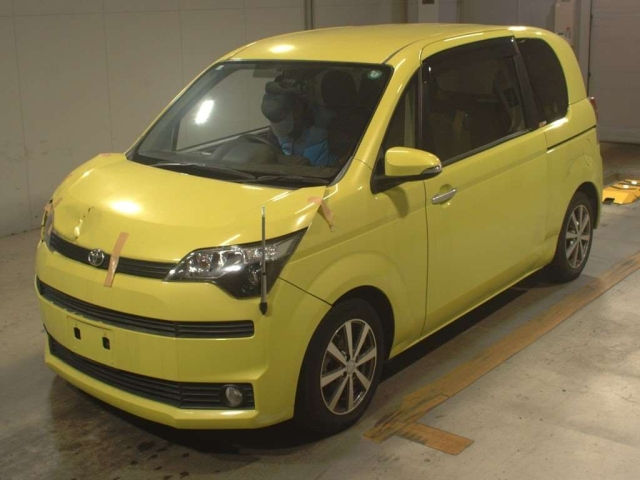 TOYOTA SPADE 2014