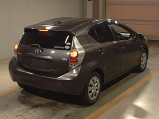 TOYOTA AQUA 2013