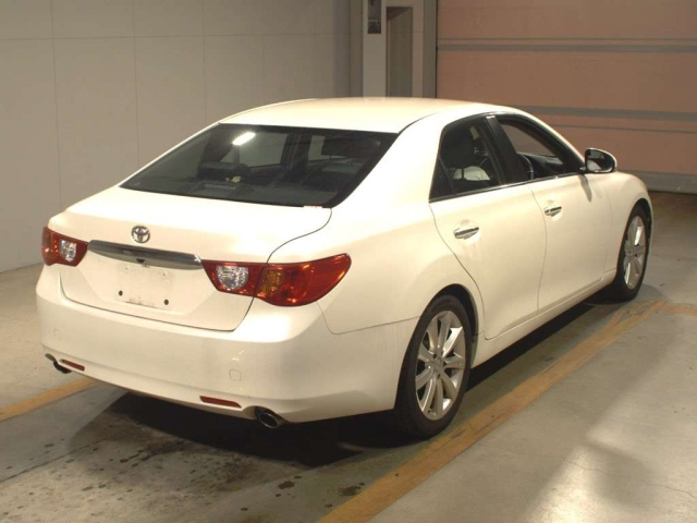 TOYOTA MARK X 2011