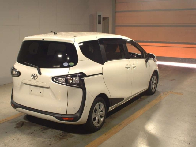 TOYOTA SIENTA 2021