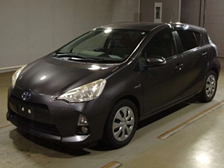 TOYOTA AQUA 2013