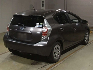 TOYOTA AQUA 2013