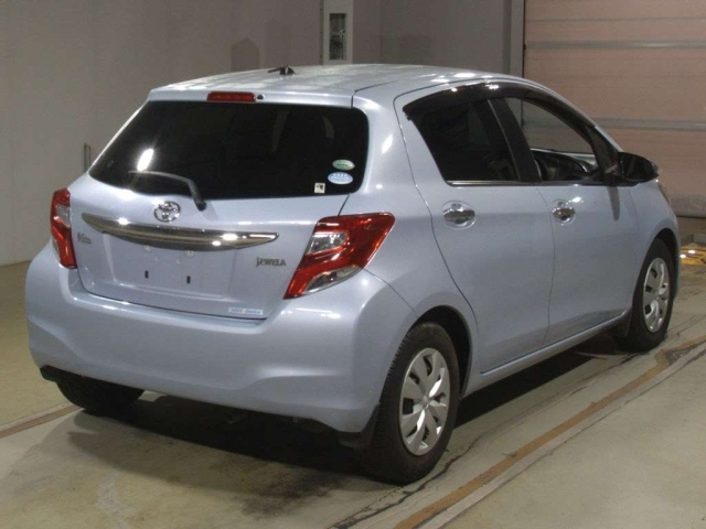 TOYOTA VITZ 2016