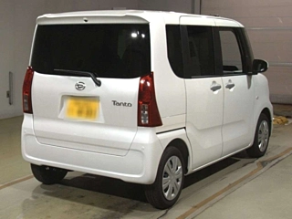 DAIHATSU TANTO 2024