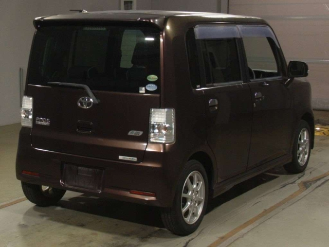 TOYOTA PIXIS SPACE 2013