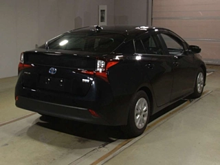 TOYOTA PRIUS 2021