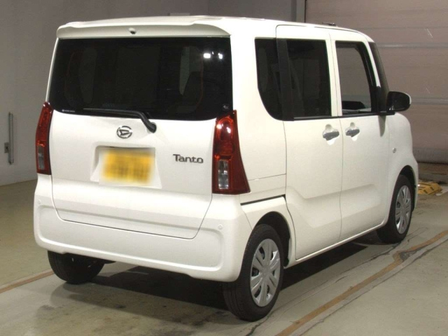 DAIHATSU TANTO 2024