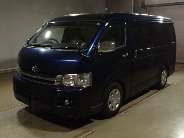 TOYOTA HIACE 2009