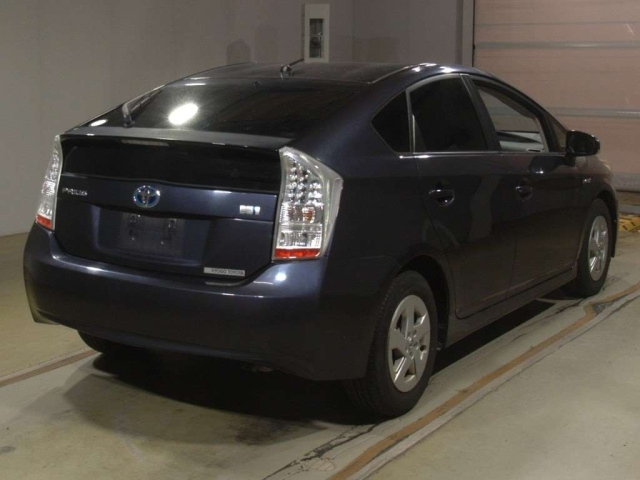 TOYOTA PRIUS 2011