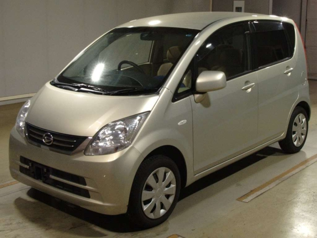 DAIHATSU MOVE 2010