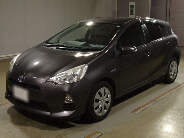 TOYOTA AQUA 2013
