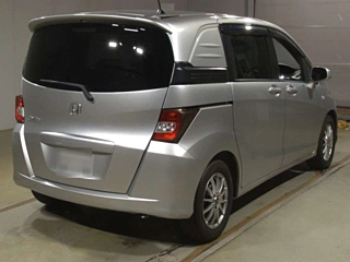 HONDA FREED 2010