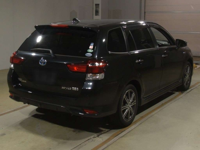 TOYOTA COROLLA FIELDER 2015