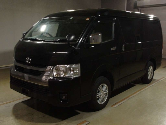TOYOTA HIACE 2023