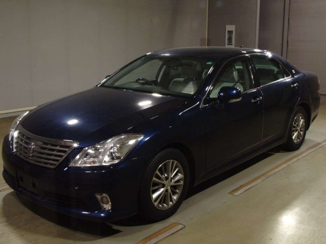 TOYOTA CROWN 2010