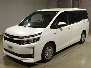 TOYOTA VOXY 2014