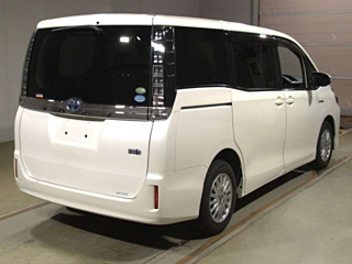 TOYOTA VOXY 2014