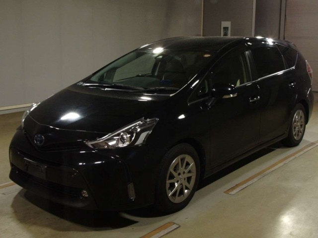 TOYOTA PRIUS ALPHA 2021