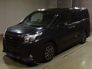 TOYOTA NOAH 2017