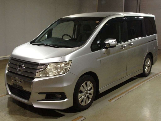 HONDA STEP WAGON 2012