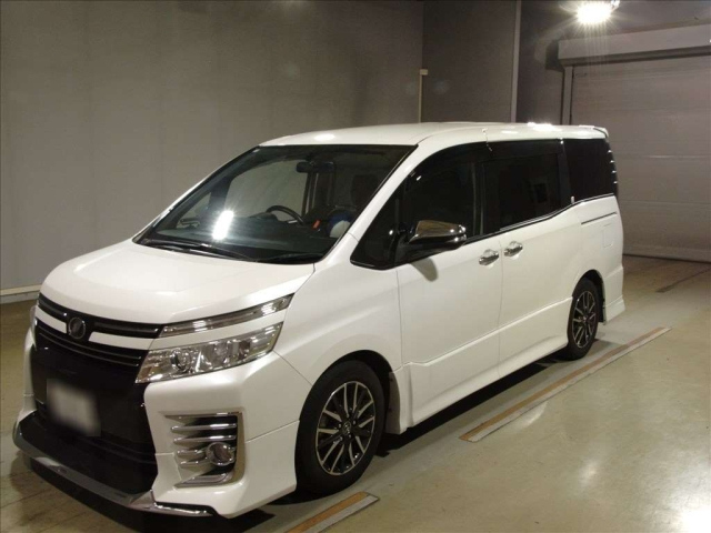 TOYOTA VOXY 2016