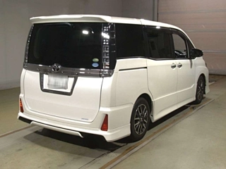 TOYOTA VOXY 2016