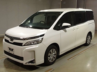 TOYOTA VOXY 2018