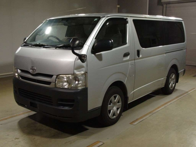 TOYOTA REGIUS ACE VAN 2009