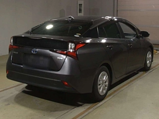 TOYOTA PRIUS 2021