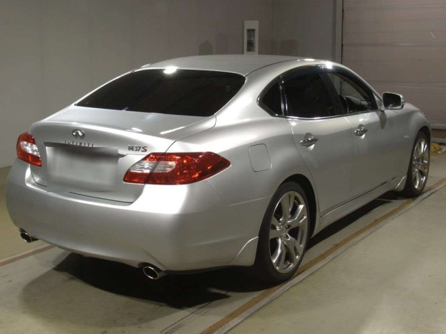 NISSAN FUGA 2012