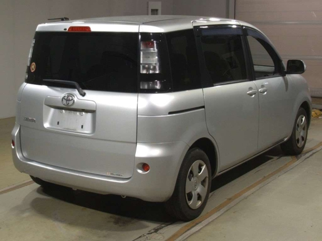 TOYOTA SIENTA 2012