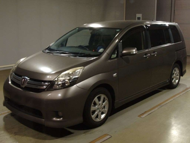 TOYOTA ISIS 2013