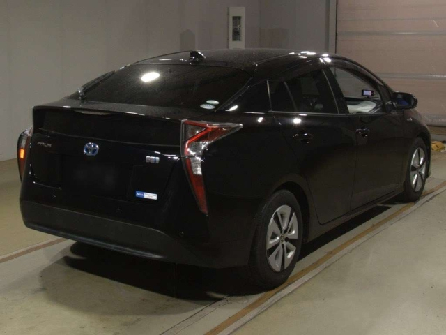 TOYOTA PRIUS 2016
