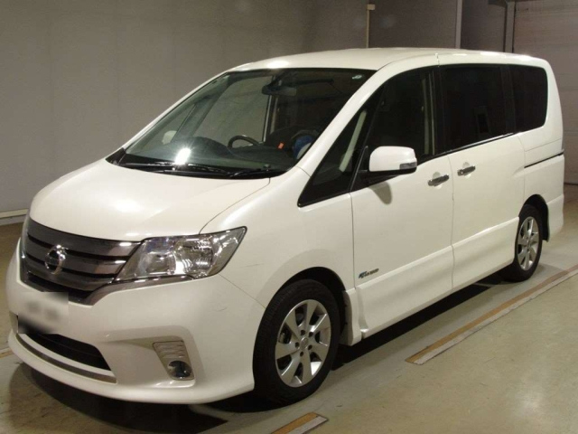 NISSAN SERENA 2013