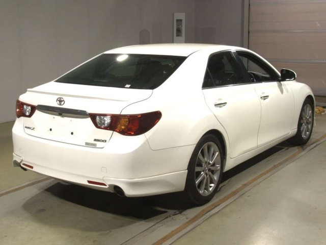 TOYOTA MARK X 2010